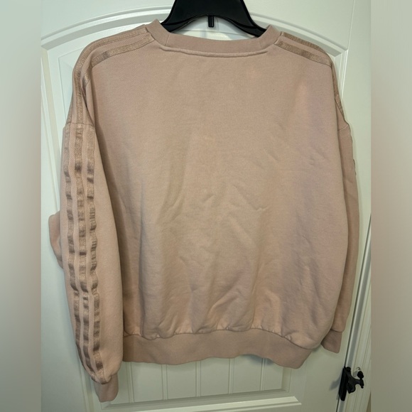 Adidas women’s oversized crew - Picture 2 of 4